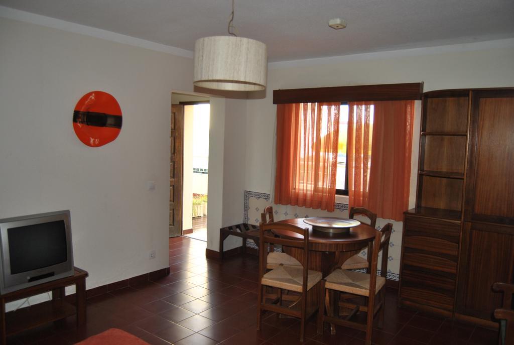 Apartamentos Olhos Do Mar アルブフェイラ エクステリア 写真