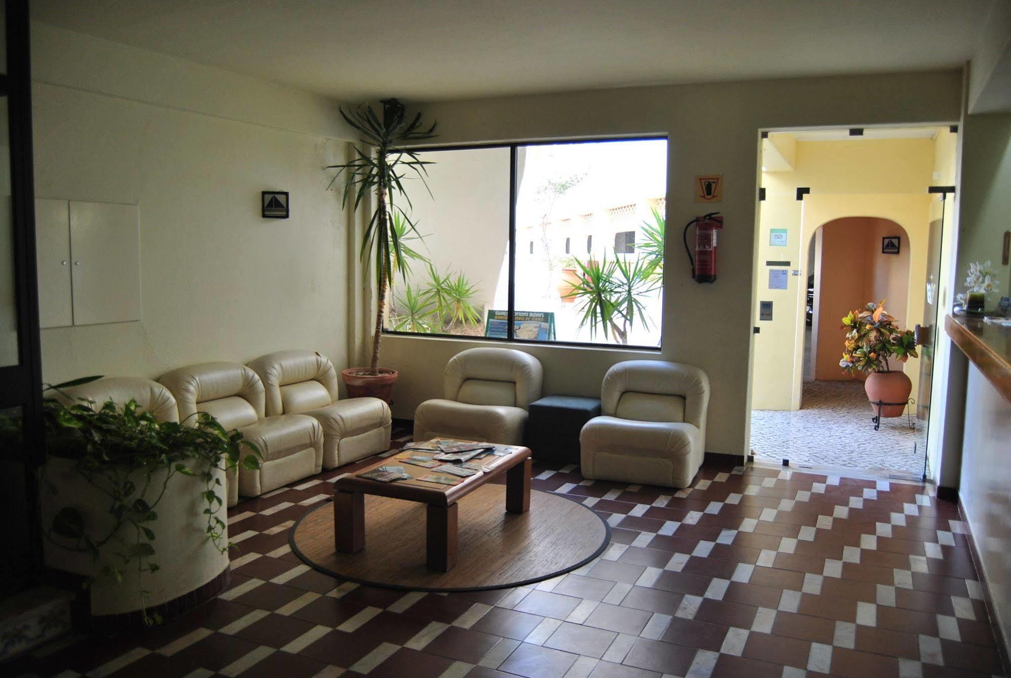 Apartamentos Olhos Do Mar アルブフェイラ エクステリア 写真