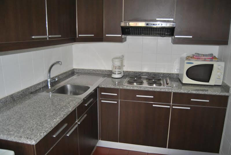 Apartamentos Olhos Do Mar アルブフェイラ エクステリア 写真